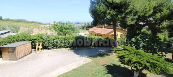 8 bedrooms House in Martinsicuro, Italy No. 156091 9