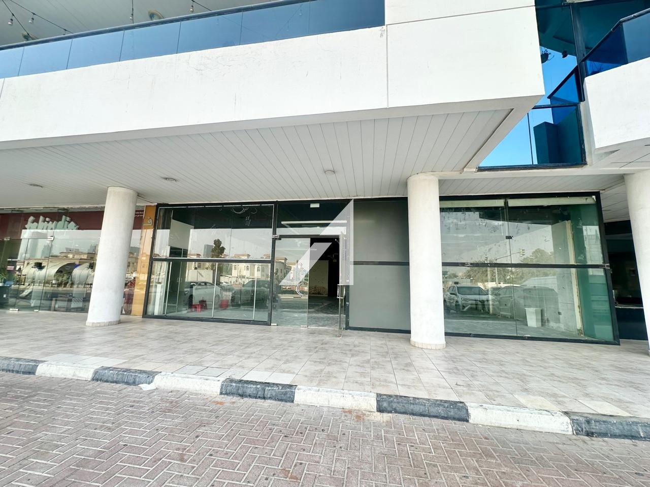 Laden in Bur Dubai, UAE 239m², Nr. 107447