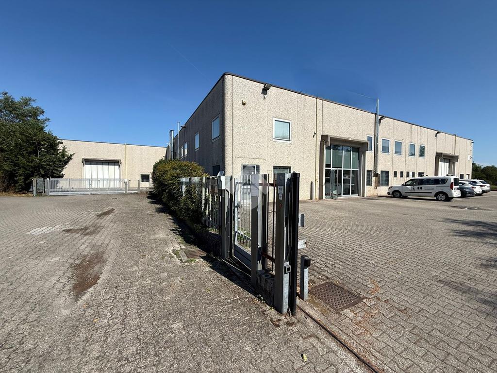 Lagerhaus in Bergamo, Italy 5800m², Nr. 314474