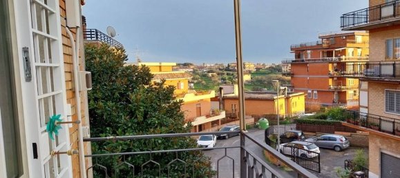 2 bedrooms Apartment in Rome, Italy No. 336559 3