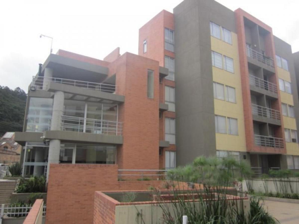 Casa de 3 dormitorios en Bogotá, Colombia No. 11302