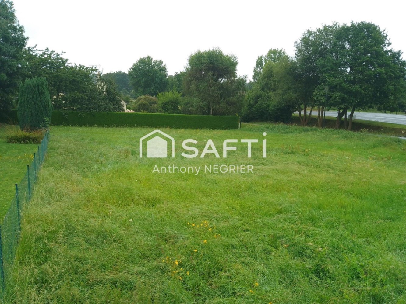 776m² Land in La Chapelle-au-Moine, France No. 90411