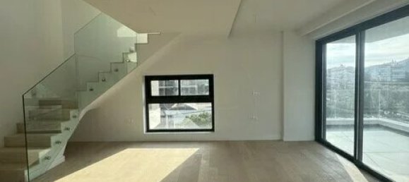 106m² Property in Voula, Greece No. 53541 8