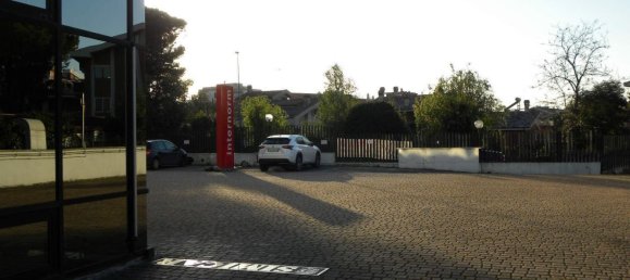 1300m² Office in Rome, Italy No. 107957 4