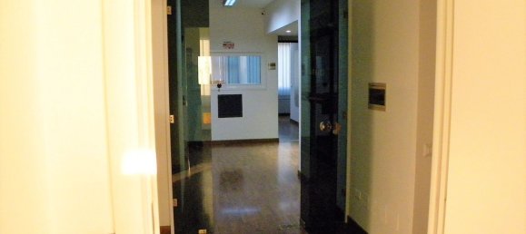 1300m² Office in Rome, Italy No. 107957 9