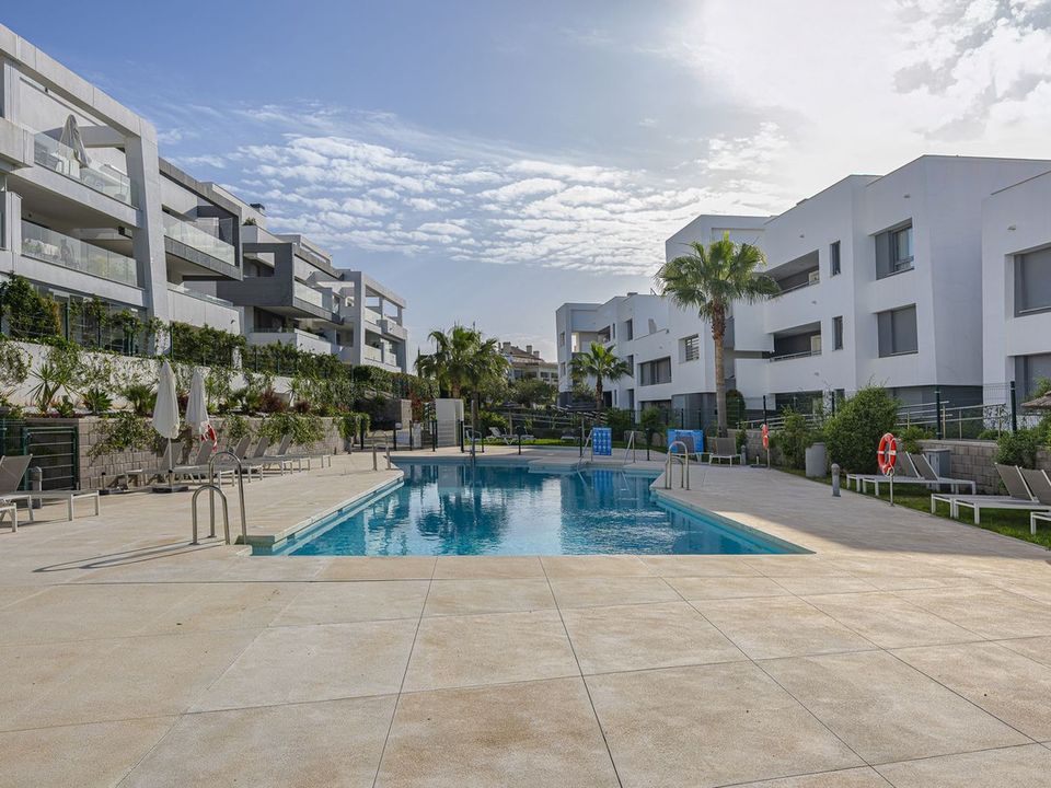 2 bedrooms Apartment in Estepona, Spain No. 189606