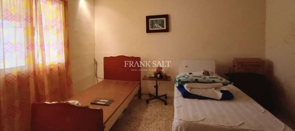 3 bedrooms Maisonette in Qormi, Malta No. 2869 8