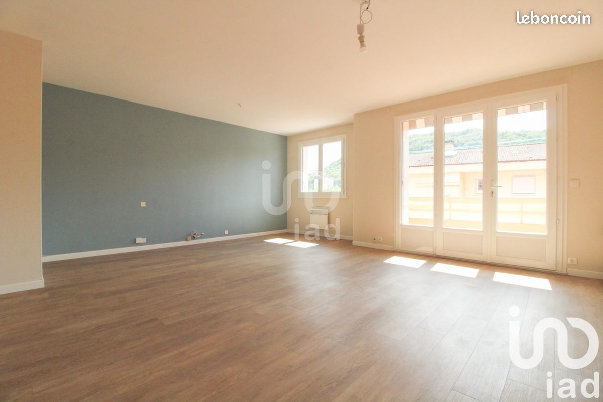 Apartamento de 2 dormitorios en Aveyron, France No. 336678