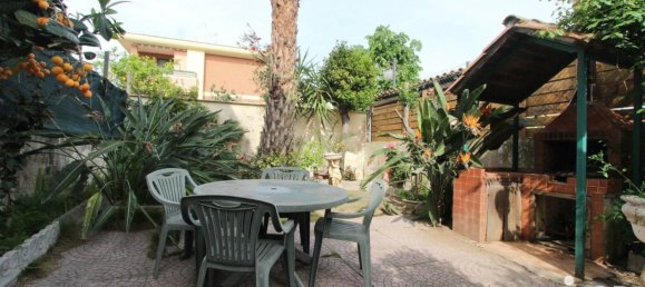 2 bedrooms Villa in Anzio, Italy No. 298671 17