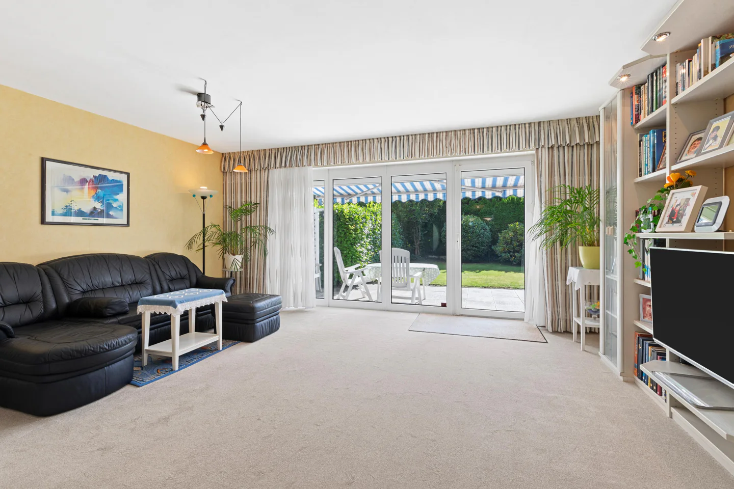 Таунхаус с 4 комнатами в Вандсбек, Германия № 327872