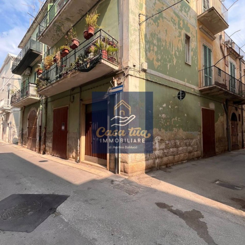 45m² Warehouse in Corato, Italy No. 313639