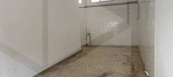 3-salle Propriété commerciale à Bari, Italy No. 24763 13