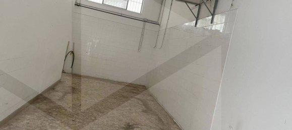 3-salle Propriété commerciale à Bari, Italy No. 24763 11