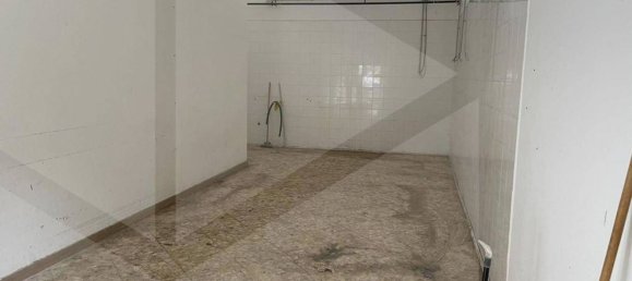 3-salle Propriété commerciale à Bari, Italy No. 24763 3