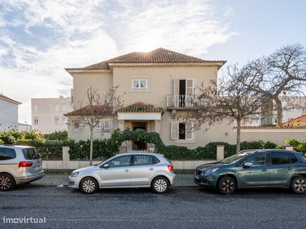 9 bedrooms House in Lisbon, Portugal No. 105141