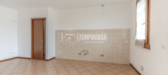 Apartamento de 2 dormitorios en Villongo, Italy No. 312568 2