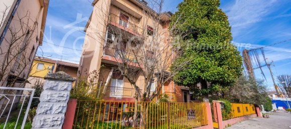 4 rooms Apartment in San Secondo Parmense, Italy No. 9274 4