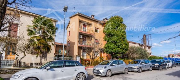 4 rooms Apartment in San Secondo Parmense, Italy No. 9274 3