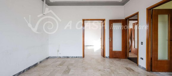 4 rooms Apartment in San Secondo Parmense, Italy No. 9274 13