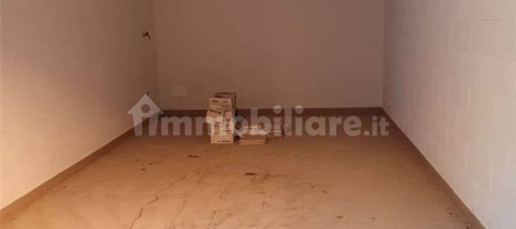 2 Schlafzimmer Wohnung in San Prospero, Italy, Nr. 83289 10