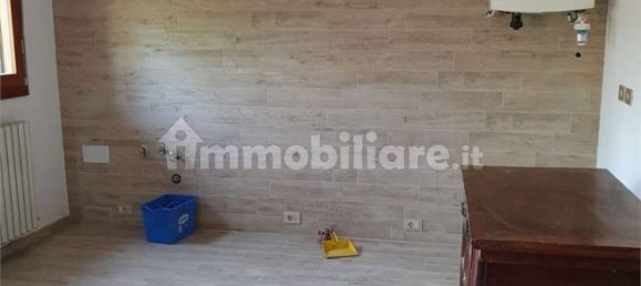 2 Schlafzimmer Wohnung in San Prospero, Italy, Nr. 83289 2