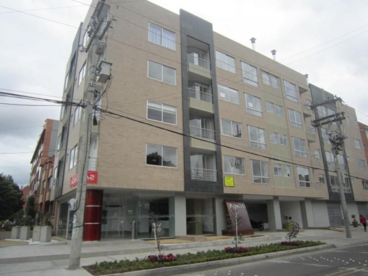 Casa de 3 dormitorios en Bogotá, Colombia No. 14198