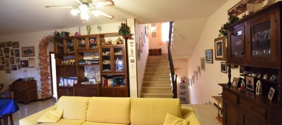 4 bedrooms Villa in Casole d'Elsa, Italy No. 326069 4