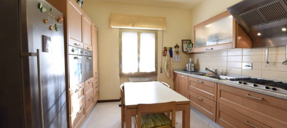 4 bedrooms Villa in Casole d'Elsa, Italy No. 326069 6