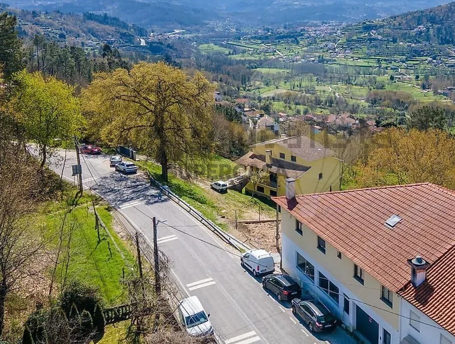 327m² Commercial property in Vila Maior, Portugal No. 194905