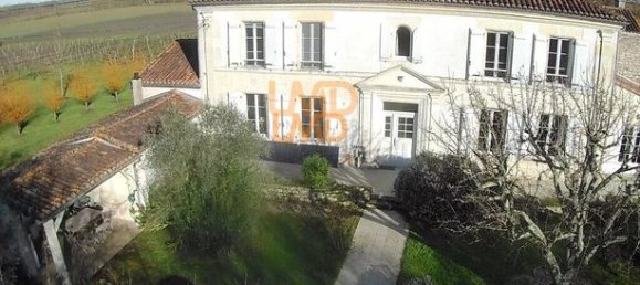 Casa de 4 dormitorios en Jarnac, France No. 303027 2