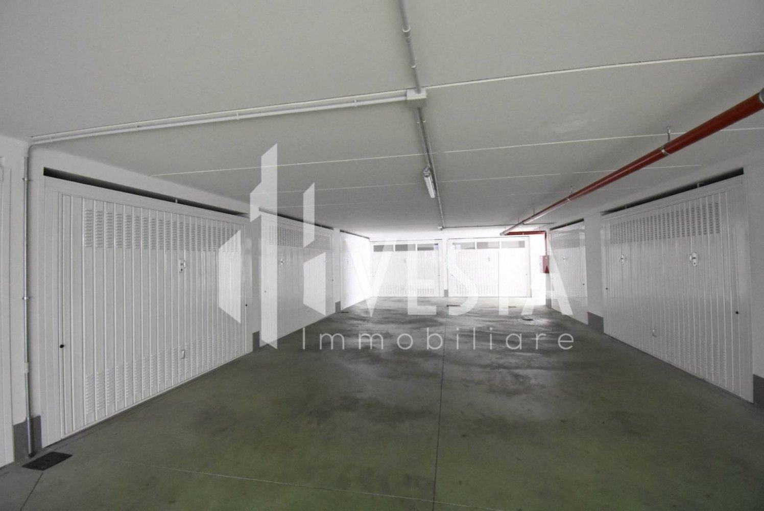 28m² Garage in Ronco Briantino, Italy No. 323698