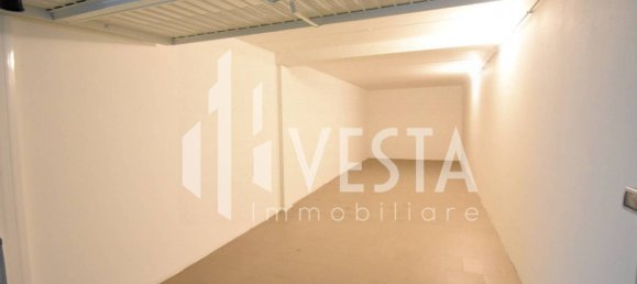 28m² Garage in Ronco Briantino, Italy No. 323698 4
