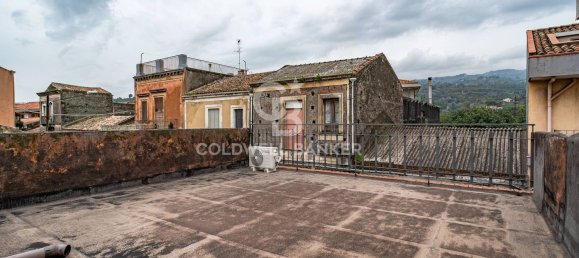 4 bedrooms House in Giarre, Italy No. 371932 14