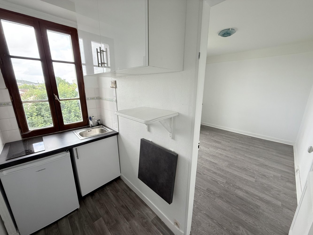 Studio in Le Perreux-sur-Marne, France No. 193738