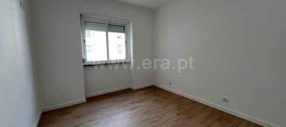 3 bedrooms Apartment in Amadora, Portugal No. 69886 5