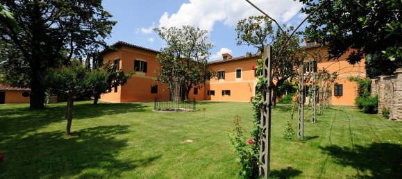 6 bedrooms Villa in Perugia, Italy No. 260461 13