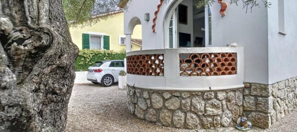 Villa de 3 dormitorios en Antibes, France No. 285013 2