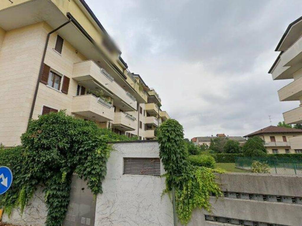 Квартира с 4 спальнями в Бовизио Машаго, Италия № 281693