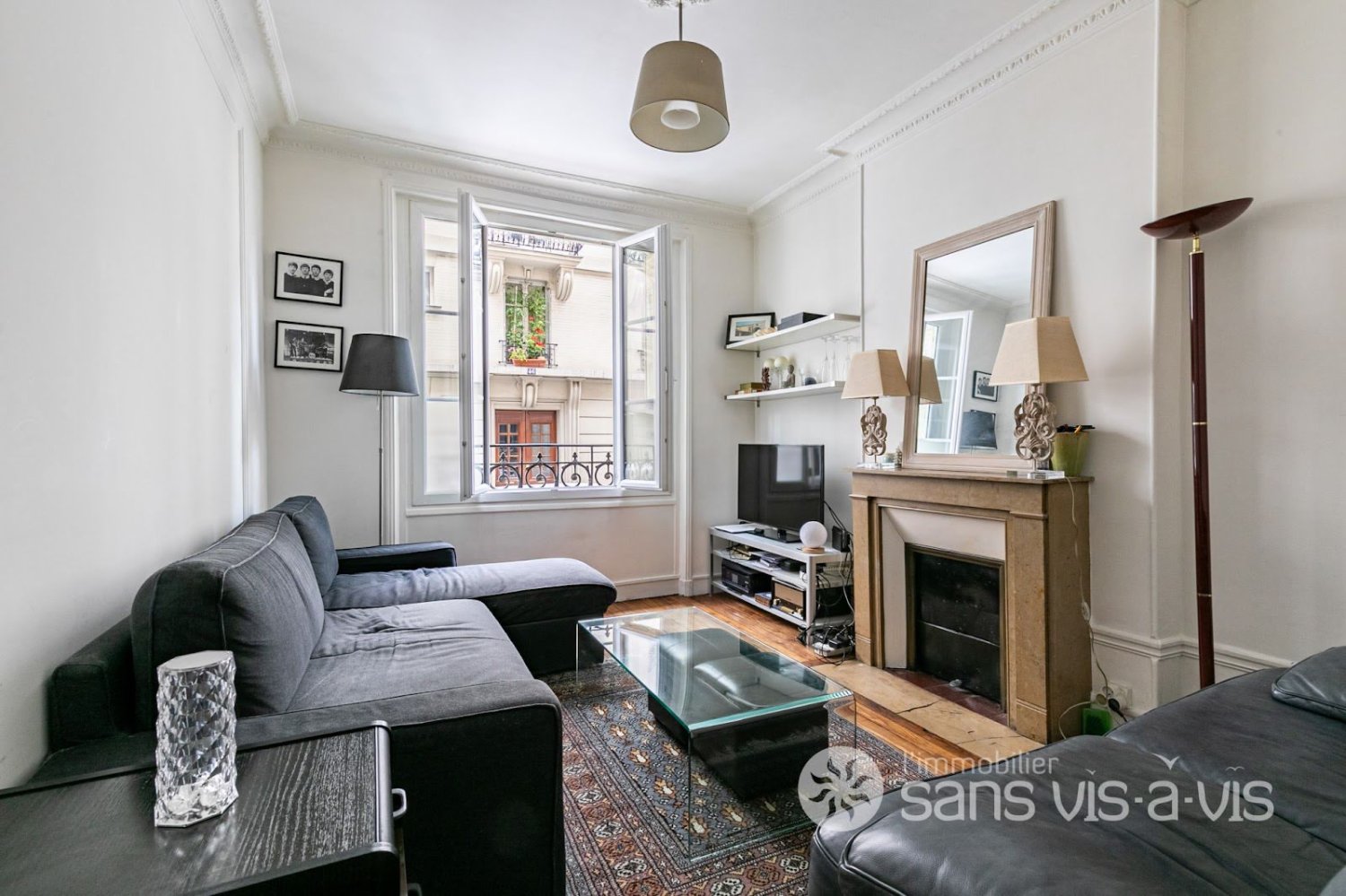 1 bedroom Apartment in Courbevoie, France No. 165198