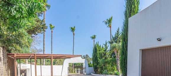 5 bedrooms Villa in Cadiz, Spain No. 137842 17