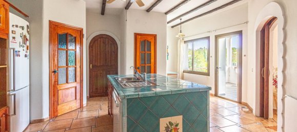 5 bedrooms Villa in Cadiz, Spain No. 137842 8