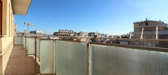 4 Schlafzimmer Wohnung in Pescara, Italy, Nr. 204804 26