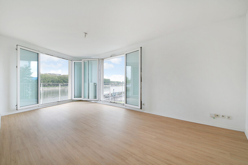 3 bedrooms Apartment in Vitry-sur-Seine, France No. 136580