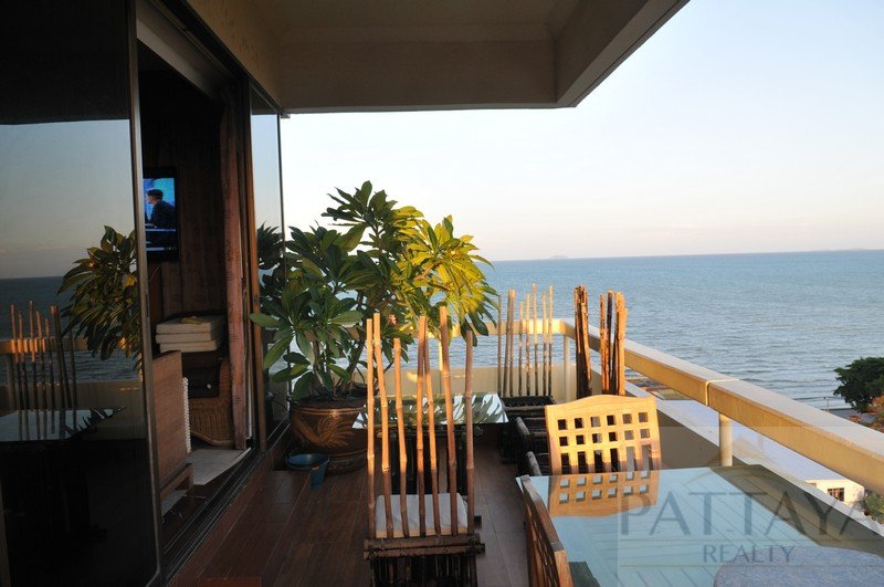 2 bedrooms Condo in Pattaya, Thailand No. 959