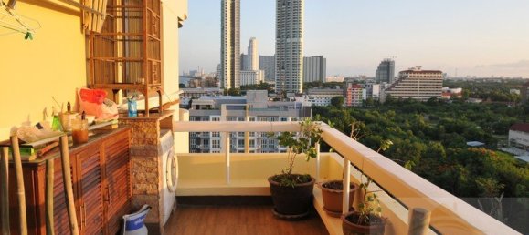 2 bedrooms Condo in Pattaya, Thailand No. 959 2