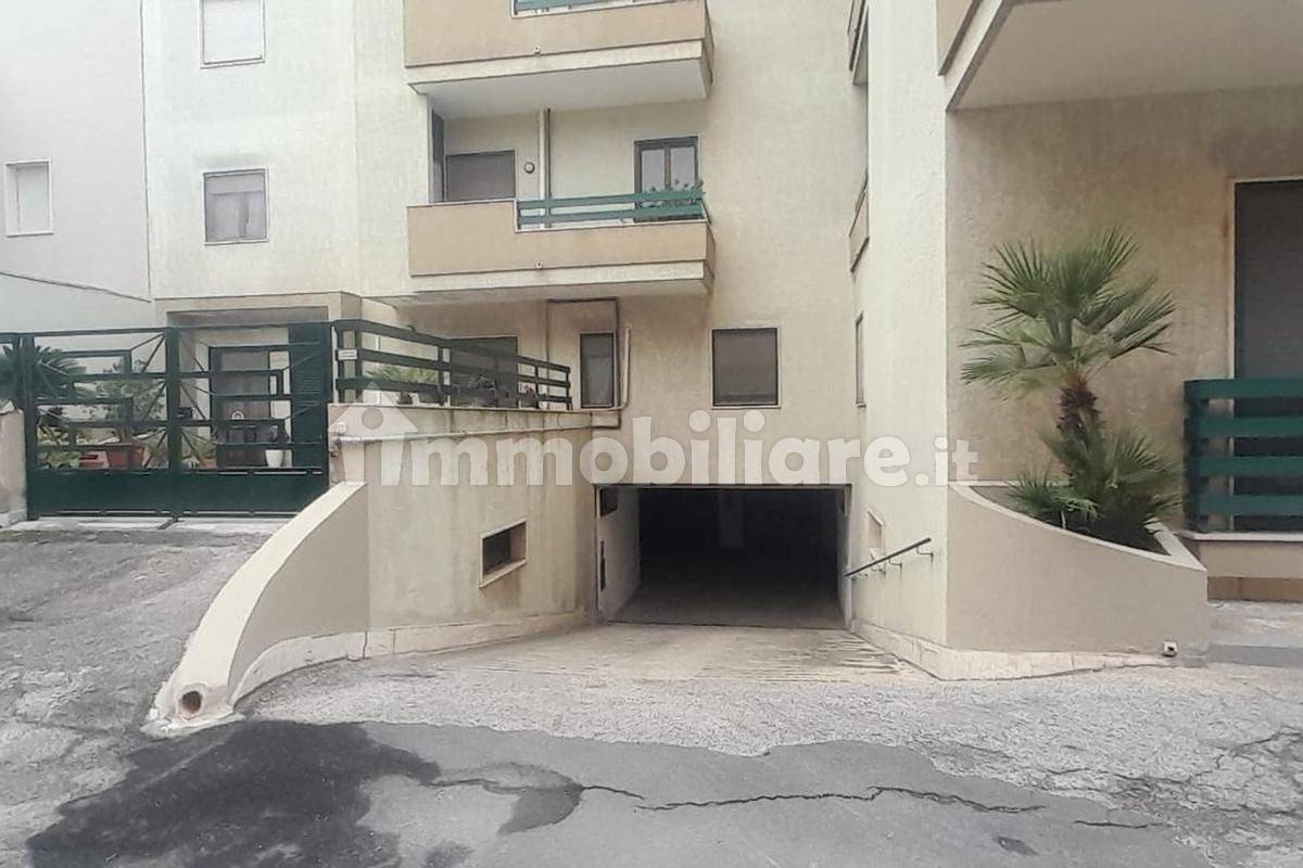 25m² Garage in Francavilla Fontana, Italy No. 210874