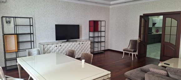 Apartamento de 3 dormitorios en Khatay, Azerbaijan No. 2060 4