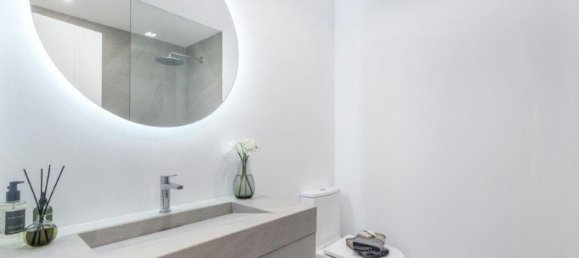 Dúplex de 4 dormitorios en Marbella, Spain No. 28794 14