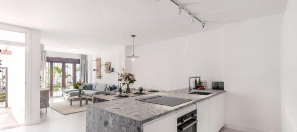 Dúplex de 4 dormitorios en Marbella, Spain No. 28794 4