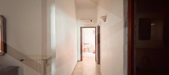 4-Zimmer Haus in Bitetto, Italy, Nr. 28707 9